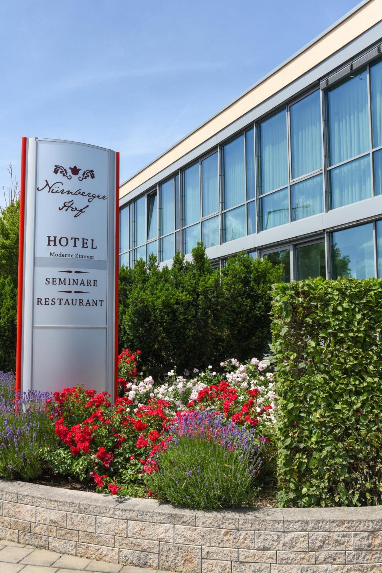 Hotel Nuernberger Hof นอยมาร์คท์ อิน แดร์ โอเบอร์พฟัลซ์ ภายนอก รูปภาพ
