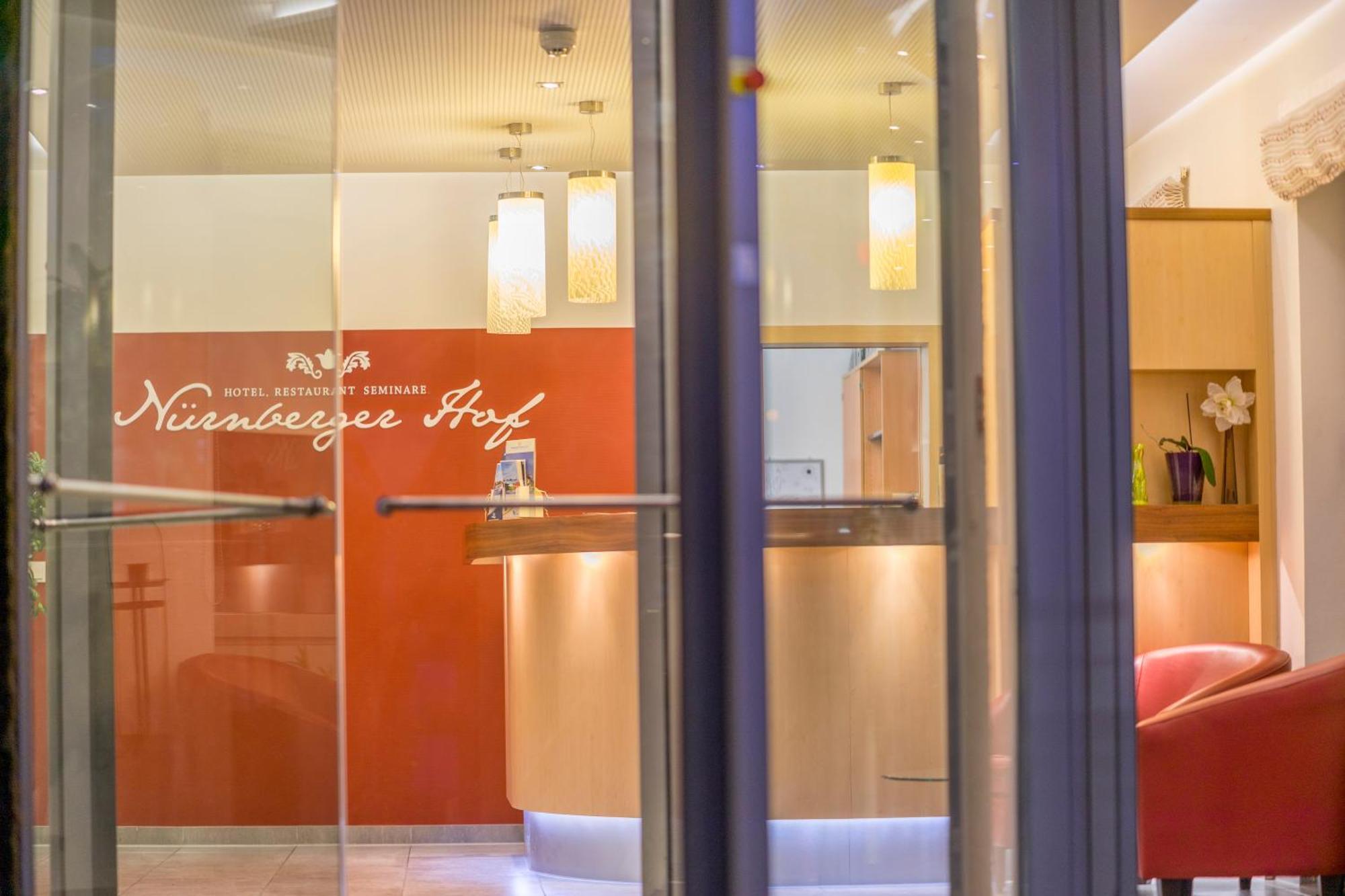 Hotel Nuernberger Hof นอยมาร์คท์ อิน แดร์ โอเบอร์พฟัลซ์ ภายนอก รูปภาพ