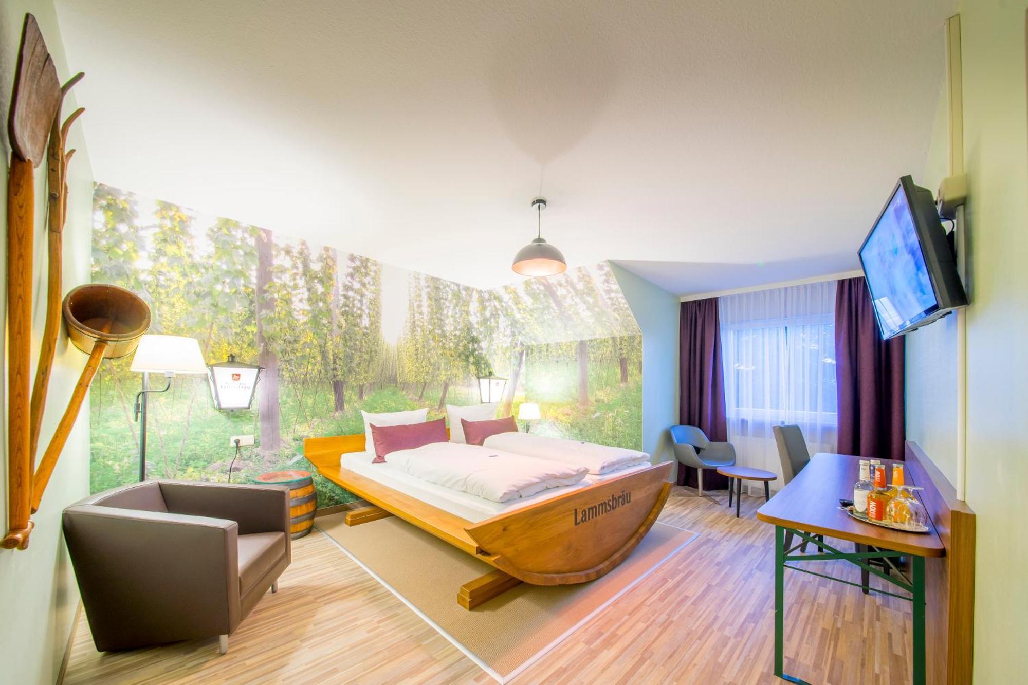 Hotel Nuernberger Hof นอยมาร์คท์ อิน แดร์ โอเบอร์พฟัลซ์ ภายนอก รูปภาพ