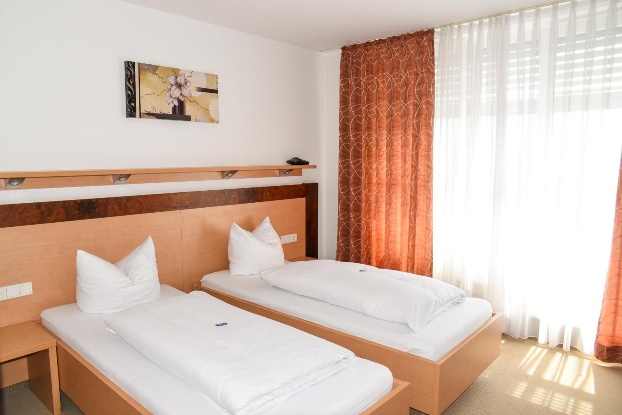Hotel Nuernberger Hof นอยมาร์คท์ อิน แดร์ โอเบอร์พฟัลซ์ ห้อง รูปภาพ